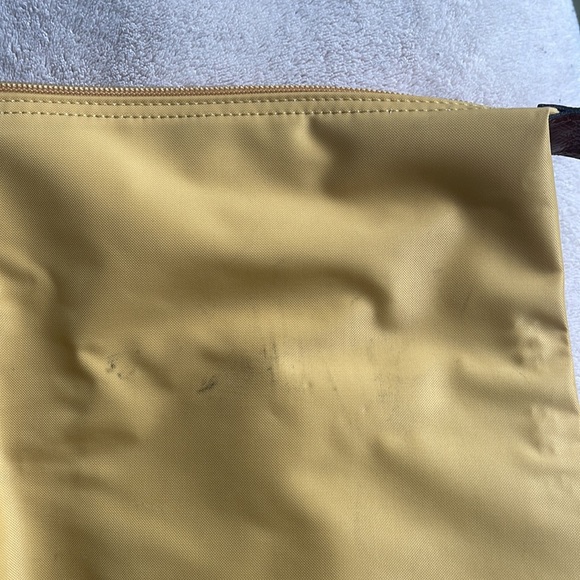 LONGCHAMP // Le Pliage Weekender in yellow - Picture 8 of 8